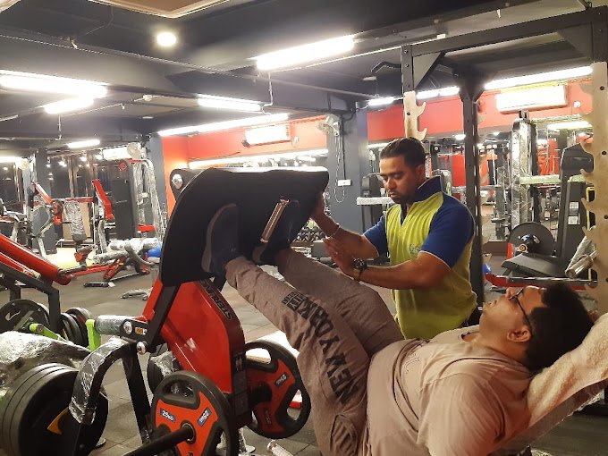 GYMS FITNESS STUDIO4