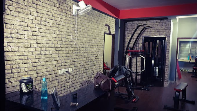 charlies-fit-street2